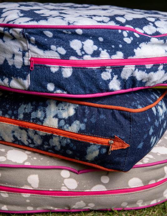 Cama manchas gris y rosado